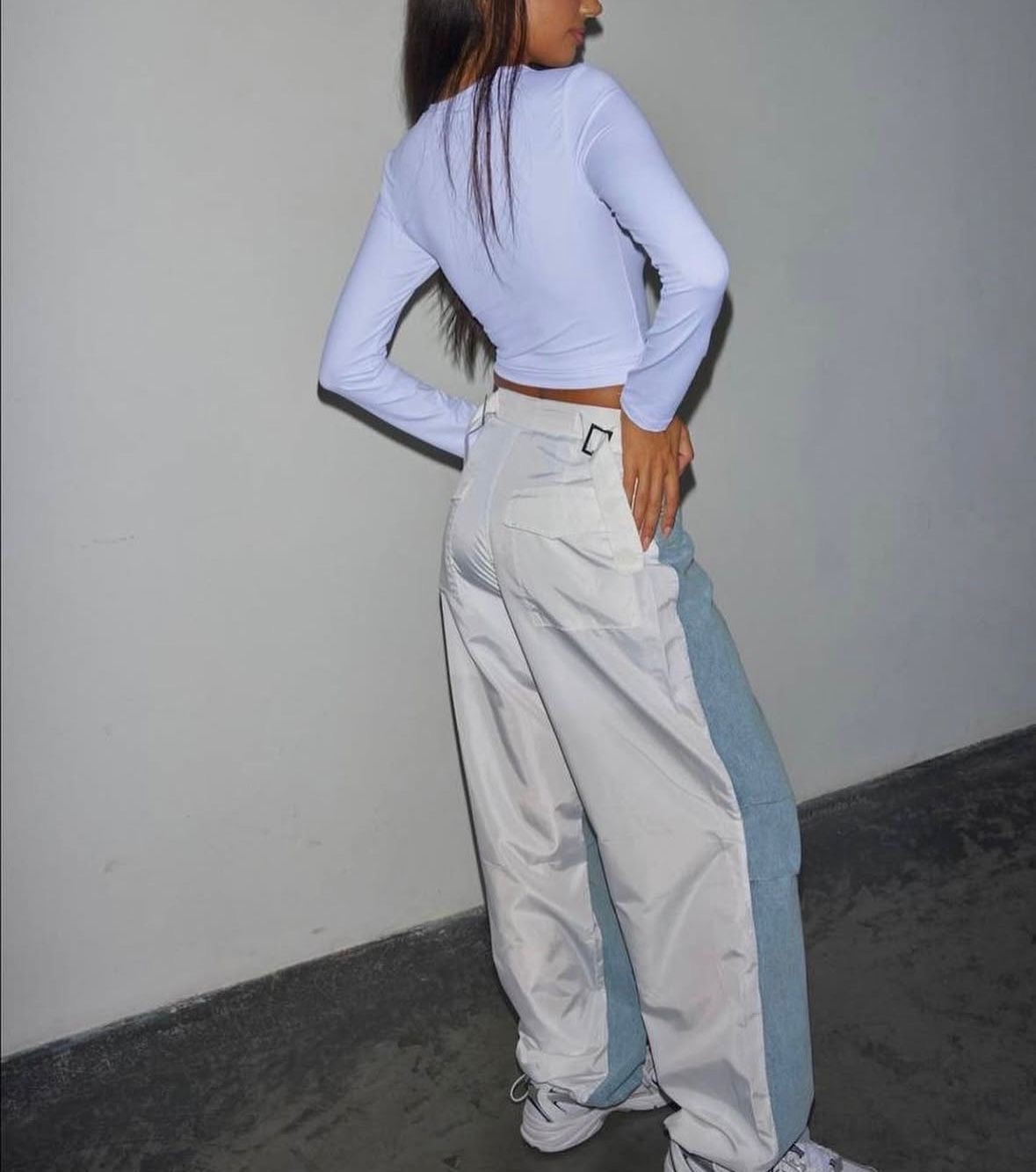 Two-Tone Panel Straight-Leg Jeans
