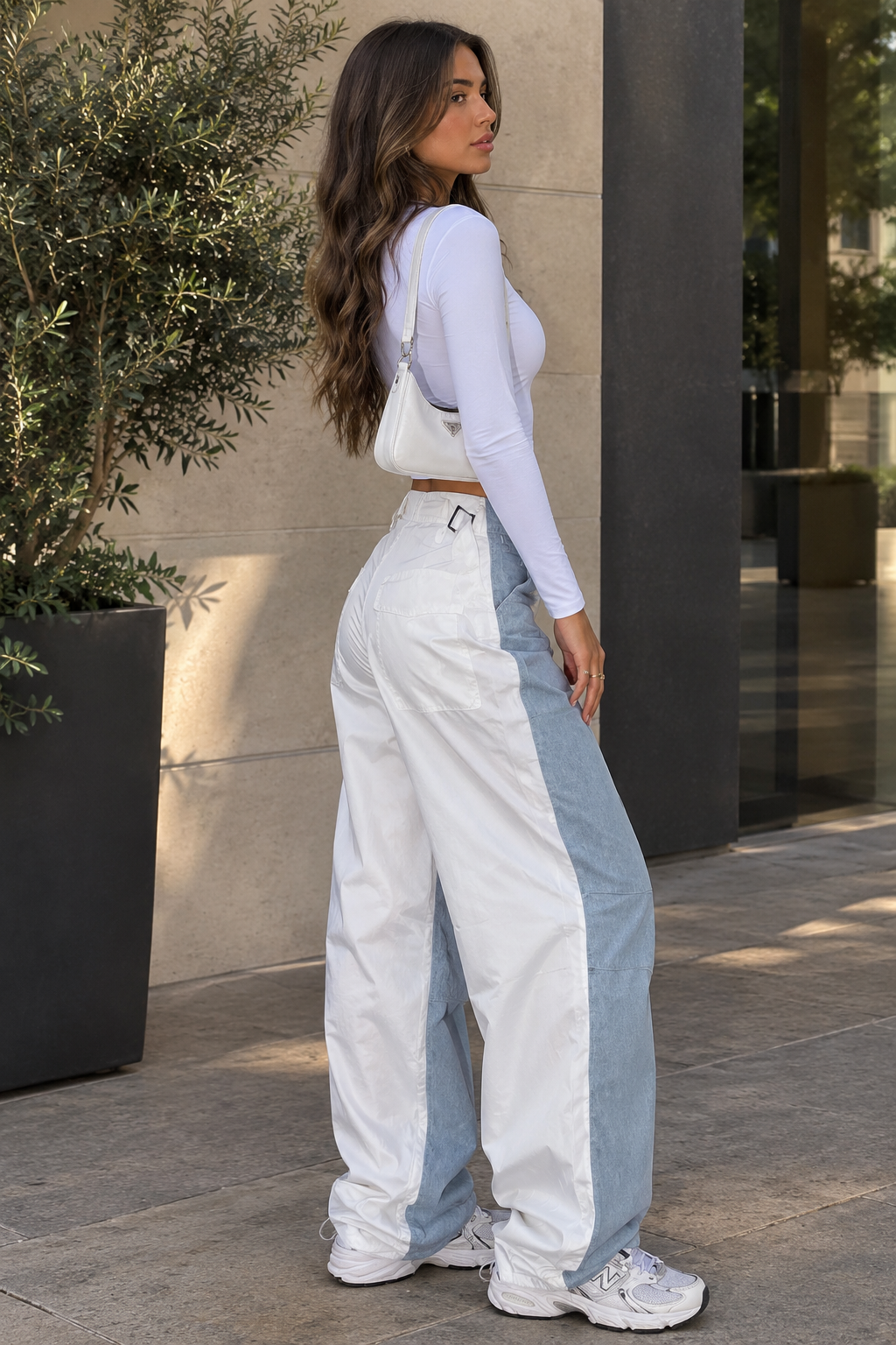 Two-Tone Panel Straight-Leg Jeans
