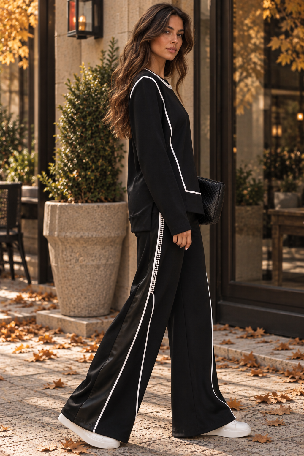 Black Contrast-Trim Set