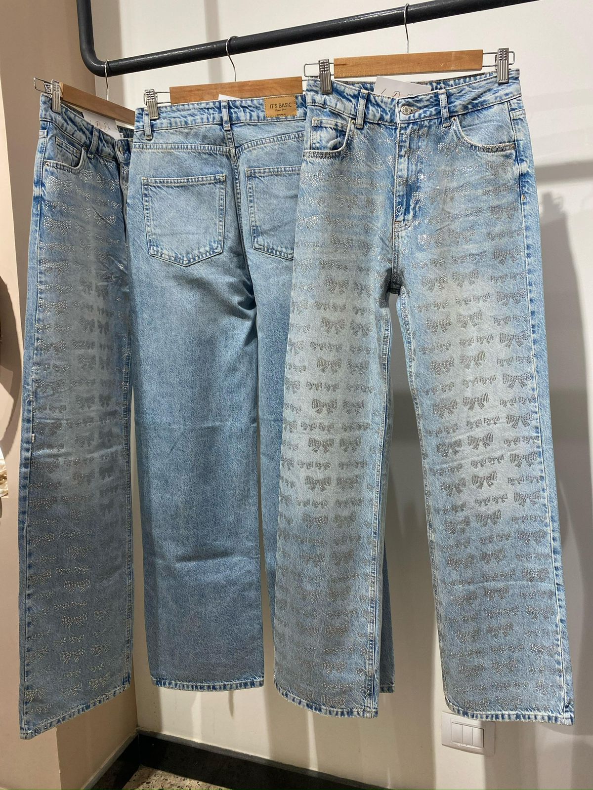 Light Wash Bow-Print Jeans